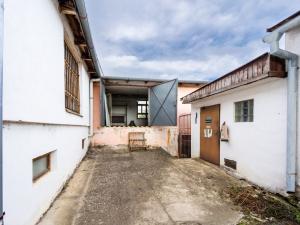 Prodej výrobních prostor, Prosiměřice, 907 m2
