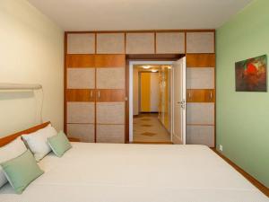 Prodej bytu 2+kk, Praha - Stodůlky, Petržílkova, 73 m2