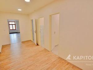 Pronájem bytu 2+kk, Moravská Třebová, nám. T. G. Masaryka, 97 m2