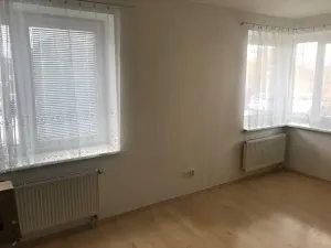 Pronájem bytu 1+kk, Praha, Sídlištní, 36 m2