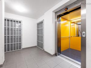 Pronájem bytu 2+kk, Praha - Libeň, U Slovanky, 60 m2