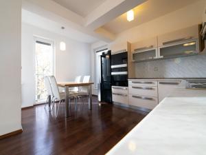 Pronájem bytu 2+kk, Zlín, Březnická, 65 m2