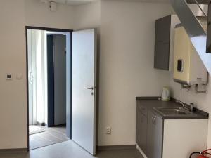 Pronájem kanceláře, Ostrava - Zábřeh, U Studia, 44 m2