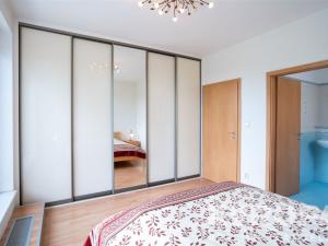 Prodej rodinného domu, Praha - Řeporyje, Dělená, 155 m2