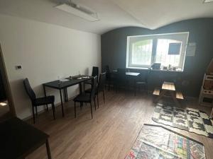 Pronájem obchodního prostoru, Teplice, K. J. Erbena, 100 m2