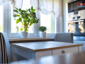 Prodej bytu 4+1, Postoloprty, Třebízského náměstí, 73 m2