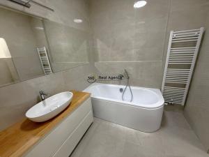 Pronájem bytu 4+kk, Praha - Vinohrady, Slezská, 122 m2