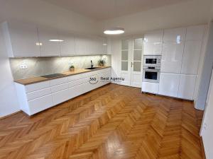 Pronájem bytu 4+kk, Praha - Vinohrady, Slezská, 122 m2