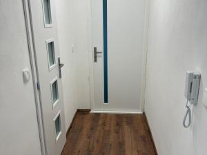 Pronájem bytu 1+1, Rotava, Sídliště, 40 m2