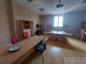 Pronájem skladu, Krnov - Pod Bezručovým vrchem, Albrechtická, 600 m2