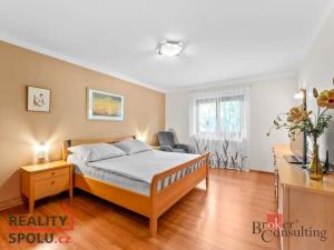 Prodej rodinného domu, Mokrovousy, 221 m2