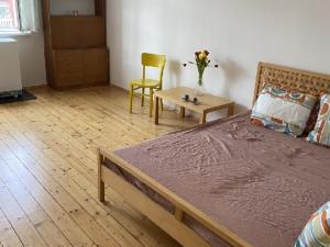 Pronájem bytu 1+kk, Praha - Nusle, 5. května, 30 m2