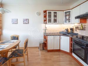 Prodej bytu 3+1, Praha - Kobylisy, Rajmonova, 65 m2