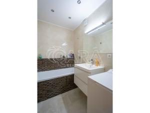 Prodej bytu 3+1, Praha - Kobylisy, Rajmonova, 65 m2