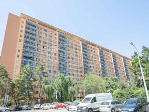 Prodej bytu 3+1, Praha - Kobylisy, Rajmonova, 65 m2