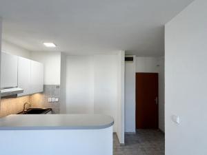 Pronájem bytu 2+kk, Kladno - Kročehlavy, Holandská, 40 m2