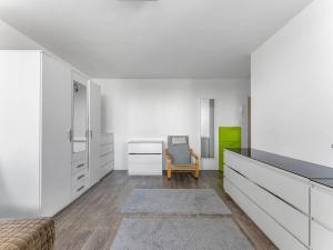 Prodej bytu 1+kk, Praha - Střížkov, Červenkova, 34 m2