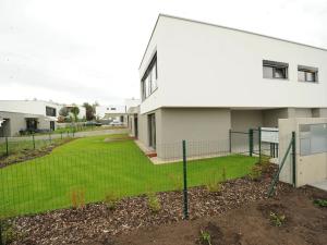 Pronájem rodinného domu, Praha - Horní Měcholupy, U Golfu, 169 m2