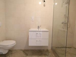 Prodej bytu 3+1, Praha - Horní Měcholupy, Livornská, 78 m2