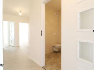 Prodej bytu 3+1, Praha - Horní Měcholupy, Livornská, 78 m2