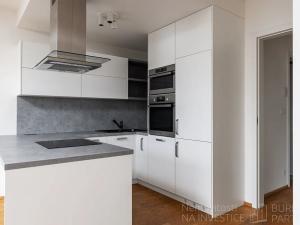 Pronájem bytu 2+kk, Praha - Veleslavín, Pod dvorem, 52 m2
