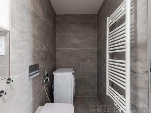 Pronájem bytu 2+kk, Praha - Veleslavín, Pod dvorem, 52 m2