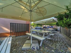 Pronájem restaurace, Nový Bor, nám. Míru, 100 m2