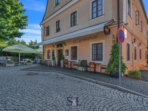Pronájem restaurace, Nový Bor, nám. Míru, 100 m2