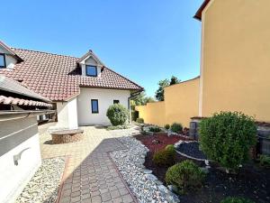 Prodej rodinného domu, Sezemice, Masarykova, 180 m2