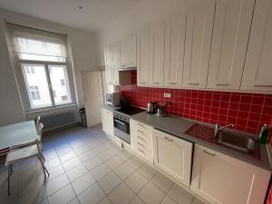 Pronájem bytu 4+1, Praha - Smíchov, Na bělidle, 109 m2