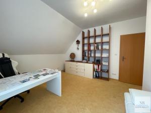 Pronájem rodinného domu, Karlovy Vary, Slovenská, 170 m2