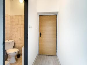 Pronájem kanceláře, Teplice - Trnovany, Československých legií, 34 m2