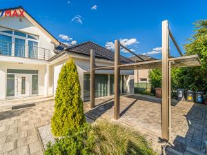 Prodej rodinného domu, Šestajovice, Myslivečkova, 389 m2