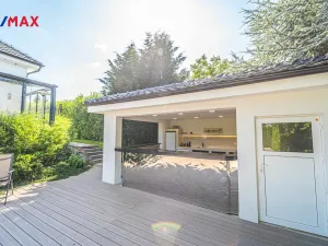 Prodej rodinného domu, Šestajovice, Myslivečkova, 389 m2