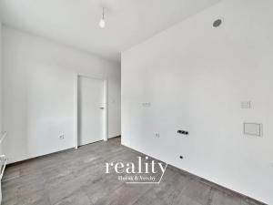 Prodej bytu 2+1, Znojmo, Pražská sídl., 53 m2