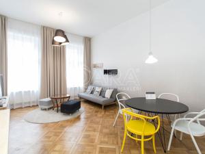 Pronájem bytu 2+kk, Praha, Na Poříčí, 55 m2