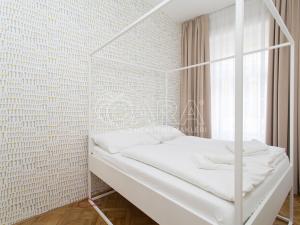 Pronájem bytu 2+kk, Praha, Na Poříčí, 55 m2