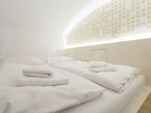 Pronájem bytu 2+kk, Praha, Na Poříčí, 40 m2