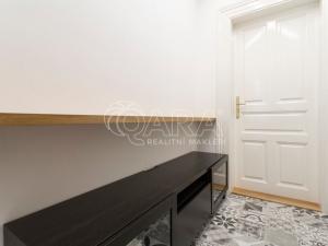 Pronájem bytu 2+kk, Praha, Na Poříčí, 40 m2