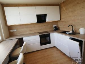 Prodej bytu 1+1, Hradec Králové, třída Edvarda Beneše, 42 m2