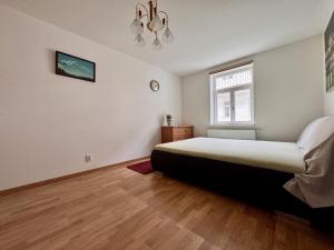 Pronájem bytu 2+kk, Praha - Holešovice, Milady Horákové, 57 m2