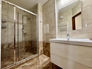 Pronájem bytu 2+kk, Praha - Holešovice, Milady Horákové, 57 m2