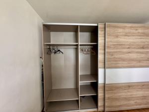 Pronájem bytu 2+kk, Praha - Holešovice, Milady Horákové, 57 m2
