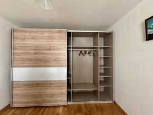 Pronájem bytu 2+kk, Praha - Holešovice, Milady Horákové, 57 m2