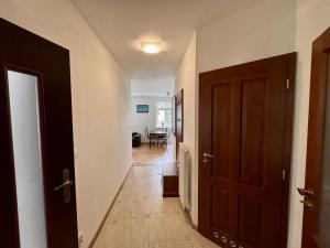 Pronájem bytu 2+kk, Praha - Holešovice, Milady Horákové, 57 m2