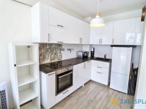 Prodej bytu 2+kk, Horoměřice, Velvarská, 50 m2