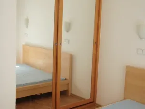 Pronájem bytu 2+kk, Praha - Žižkov, Blahníkova, 39 m2
