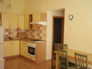 Pronájem bytu 2+kk, Praha - Žižkov, Blahníkova, 39 m2