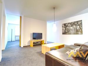 Pronájem bytu 2+kk, Hradec Králové, Malé náměstí, 98 m2