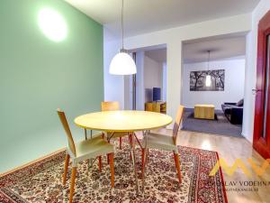 Pronájem bytu 2+kk, Hradec Králové, Malé náměstí, 98 m2